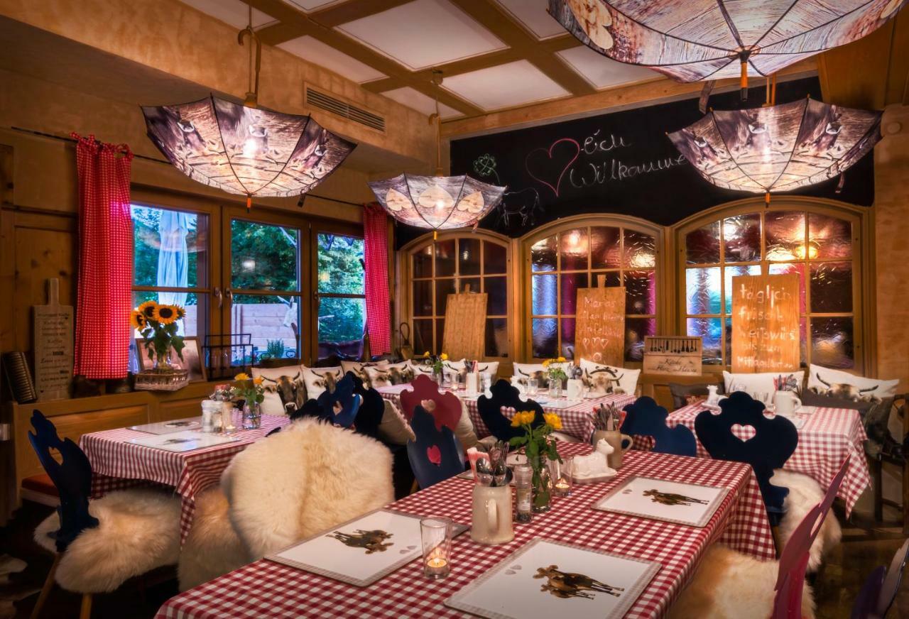 Zur Gluecklichen Kuh Hotel Oberstdorf Exterior foto